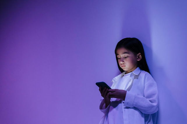 Managing Screen Time in Children:                                                                                        A Smart Parenting Guide to Healthy Tech Habits